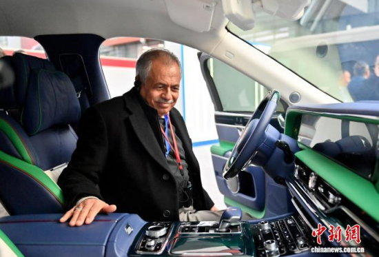 12��16�գ������L��������F(tu��n)�ɆT�w��Ї���܇�������� �z