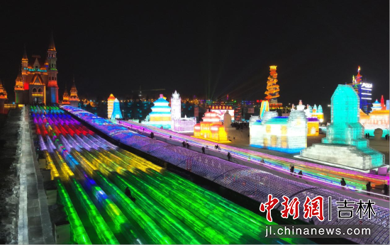 �L(zh��ng)����ѩ����سɞ�����οʹ򿨵ğ��T���c(di��n)������/�z