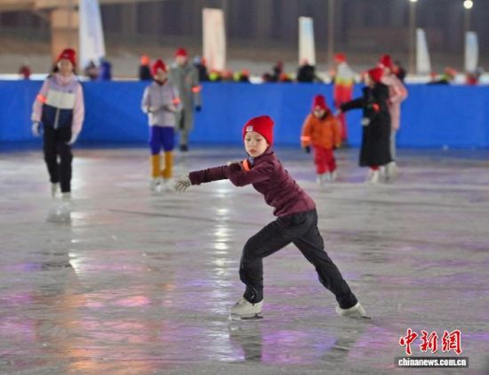 1��6�գ������L(zh��ng)����С�\(y��n)��(d��ng)�T���^��չʾ���ӻ��������� �z