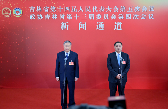 1��26�գ������f(xi��)����ʡ��ʮ����ί�T��(hu��)���ĴΕ�(hu��)�hί�Tͨ�������ބ���(��һ)�ش�ӛ���ᆖ�� ���� �z